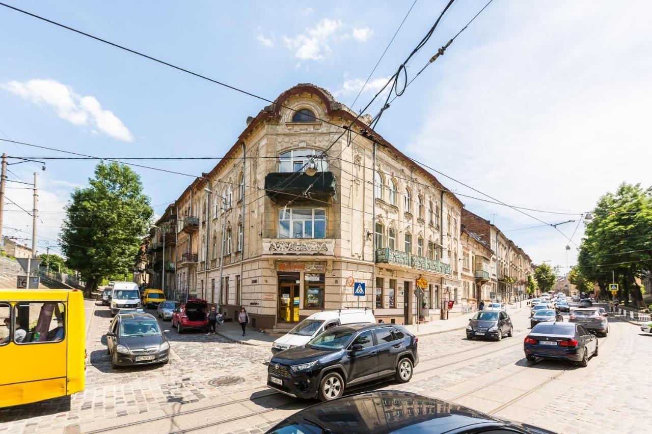 Сучасна Квартира По Вул Дарії Гусяк 9 Біля Краківського Lviv Buitenkant foto